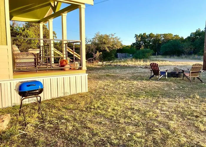 Cozy Tiny Home In The Hills